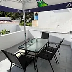 Dom wakacyjny Jet, Luxury 20m From The Kini