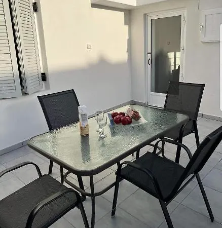 Jet, Luxury 20m From The Κίνι
