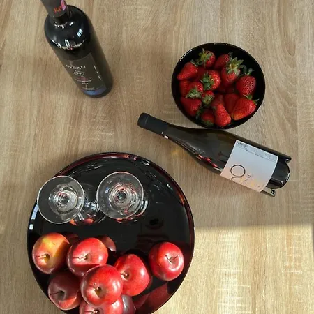 Nyaraló Jet, Luxury 20m From The