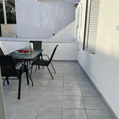 Holiday home Jet, Luxury 20m From The Kini