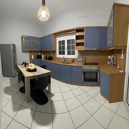 Jet, Luxury 20m From The